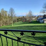 Dom Przy Zagrodzie *
