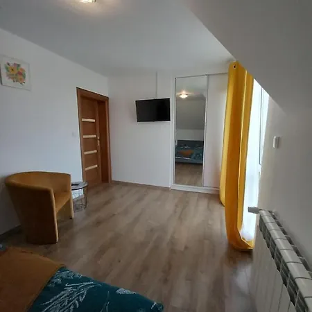 Nyaraló Dom Przy Zagrodzie