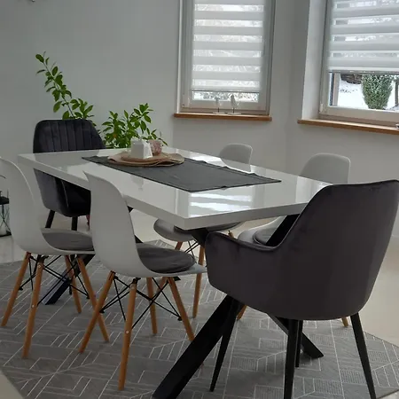 Dom Przy Zagrodzie * Neumarkt